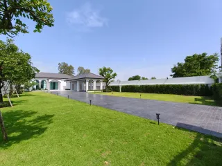For sale 5 ベッドルーム house in Bang Lamung, Chonburi