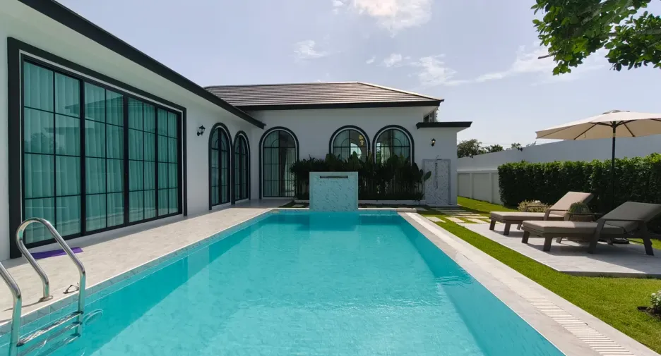 For sale 5 ベッドルーム house in Bang Lamung, Chonburi