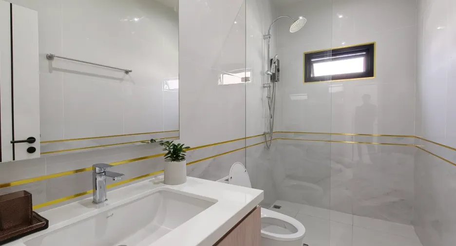 For sale 5 ベッドルーム house in Bang Lamung, Chonburi