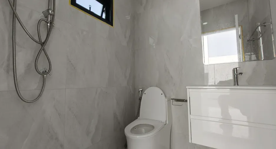 For sale 5 ベッドルーム house in Bang Lamung, Chonburi