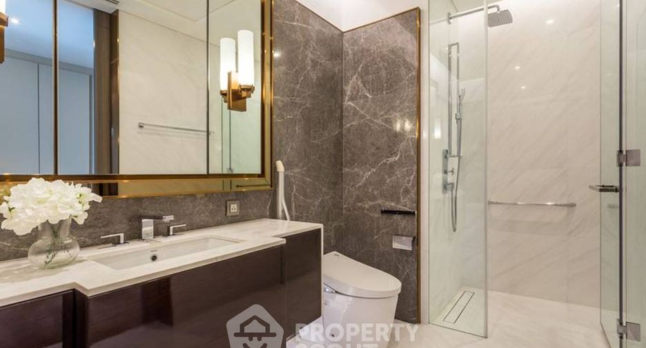 For rent and for sale 1 bed condo in Pathum Wan, Bangkok