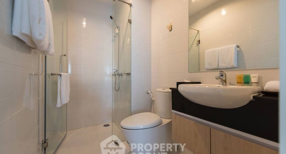 For rent 2 bedrooms condo in Watthana, Bangkok