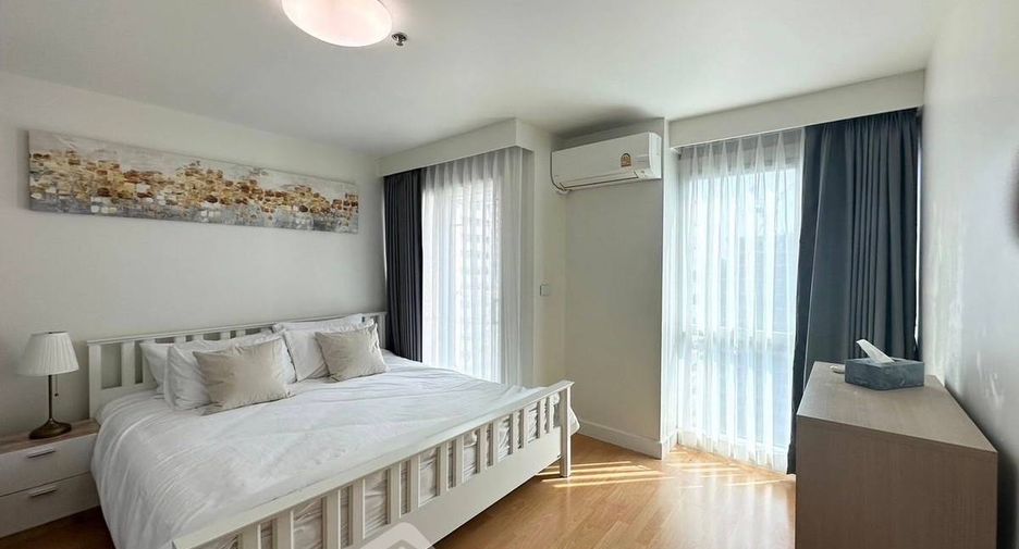 Аренда и продажа 3 спальни кондо в Сатхон, Бангкок