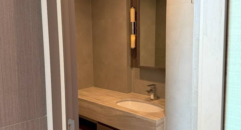 For rent and for sale 3 bedrooms condo in Sathon, Bangkok