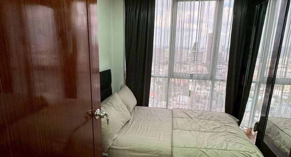 For rent 2 bedrooms condo in Chatuchak, Bangkok