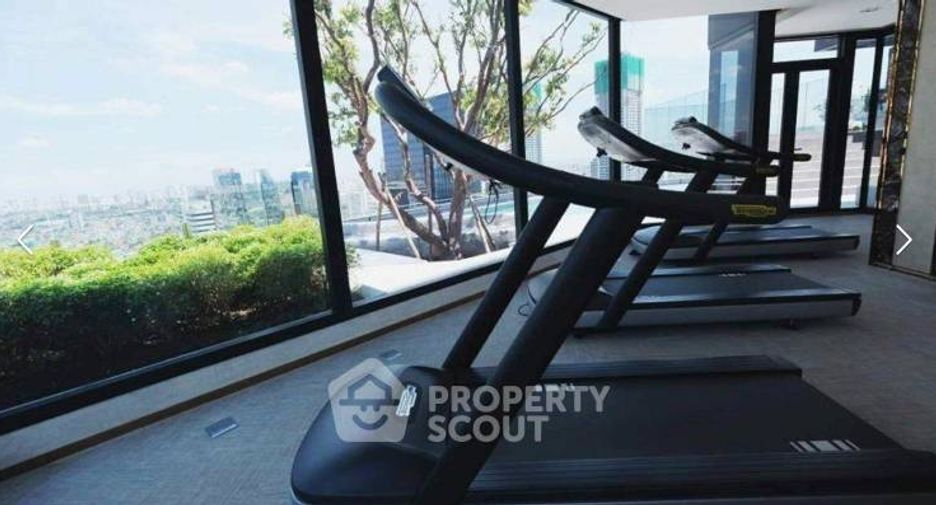 For rent 2 bedrooms condo in Huai Khwang, Bangkok