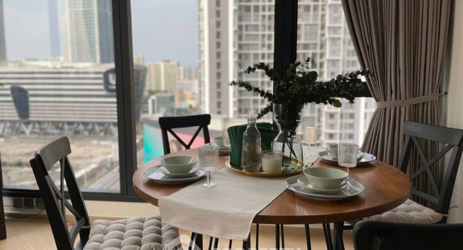 For rent 2 bedrooms condo in Huai Khwang, Bangkok
