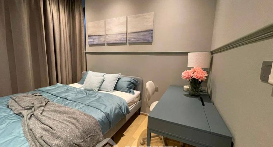 For rent 2 bedrooms condo in Huai Khwang, Bangkok