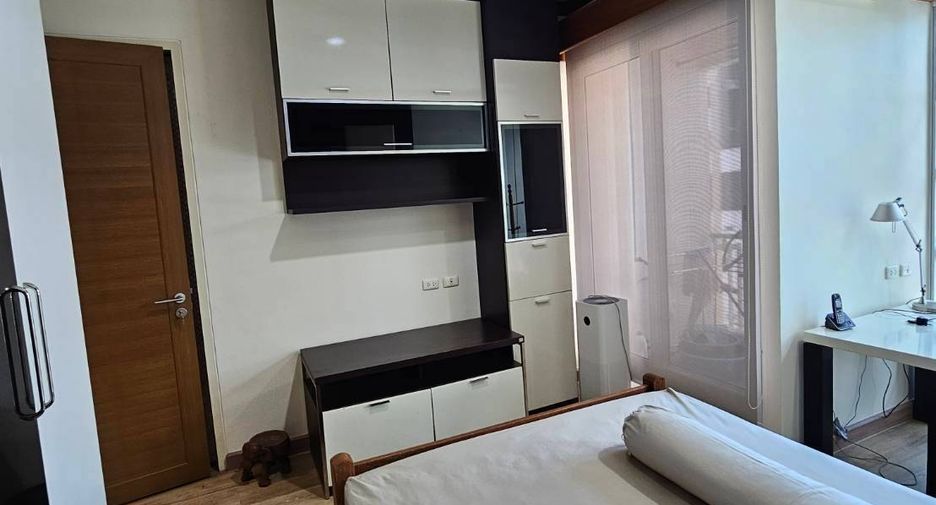 For rent 3 bedrooms condo in Ratchathewi, Bangkok