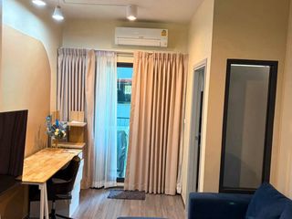Wohnung zur Miete mit 1 Zimmer in Bang Rak, Bangkok