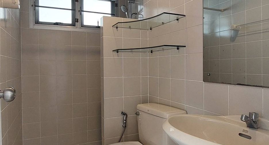 Аренда 4 спальни кондо в Сатхон, Бангкок