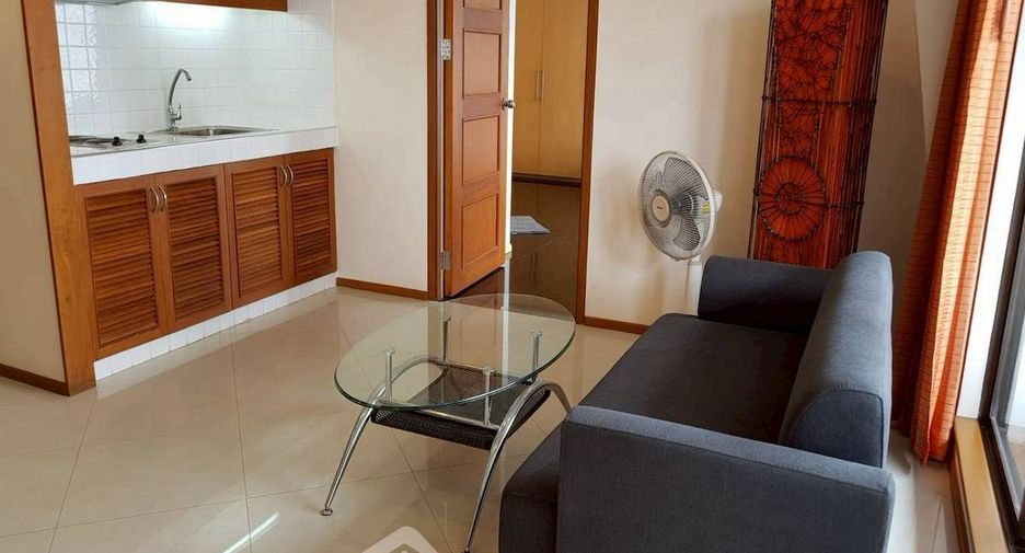 For rent 2 ベッドルーム condo in Sathon, Bangkok