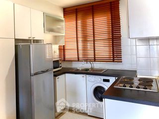 For rent 2 bedrooms condo in Yan Nawa, Bangkok