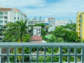 For rent 2 bedrooms condo in Yan Nawa, Bangkok