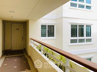 For rent 2 bedrooms condo in Yan Nawa, Bangkok