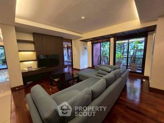For rent 3 bedrooms condo in Sathon, Bangkok
