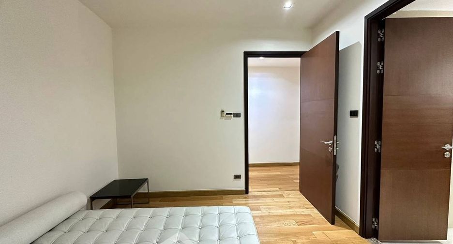 For rent 4 ベッドルーム condo in Khlong Toei, Bangkok