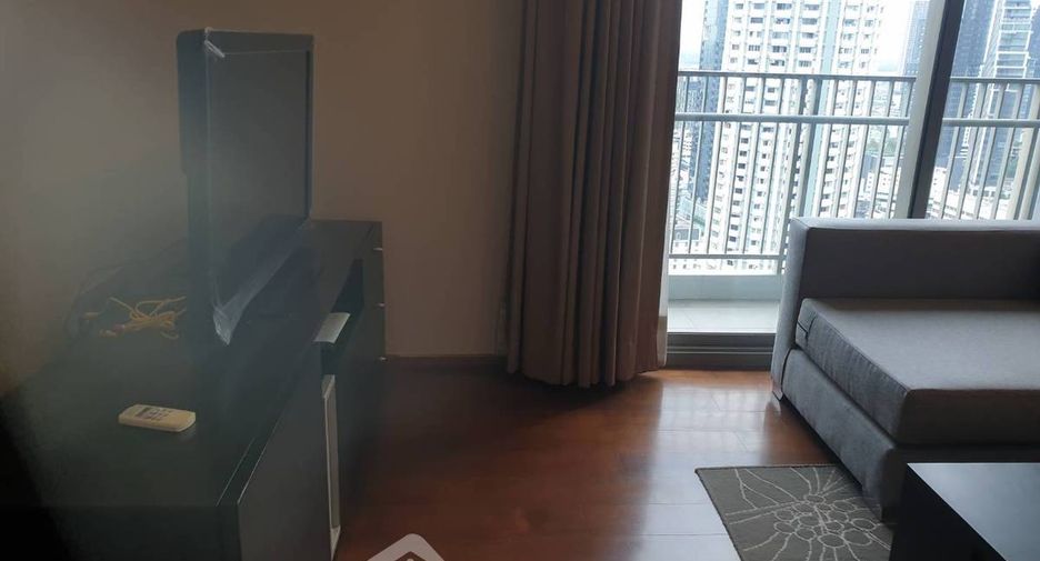 For rent 1 bed condo in Watthana, Bangkok