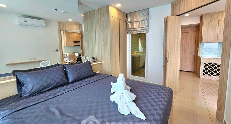 Condo en alquiler de 1 habitaciones en Bang Lamung, Chonburi