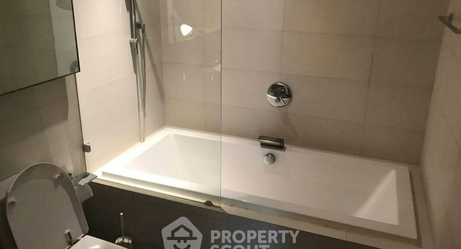 For rent 1 bed condo in Watthana, Bangkok
