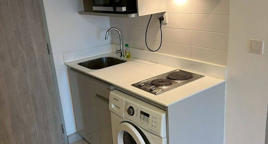 À vendre 1 chambre condo à Huai Khwang, Bangkok