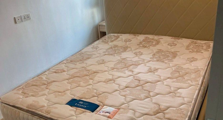 À vendre 1 chambre condo à Huai Khwang, Bangkok