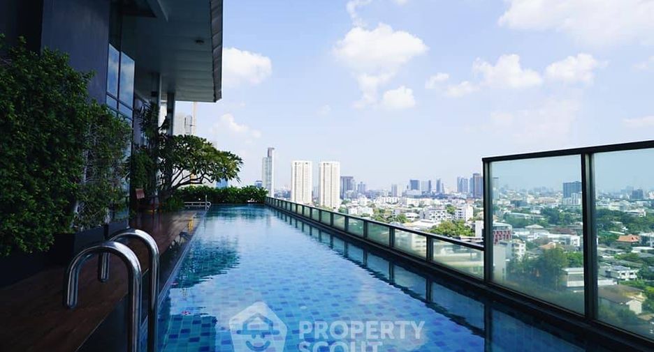 For sale 1 bed condo in Watthana, Bangkok