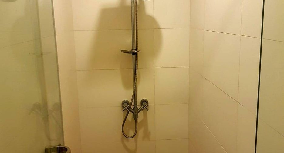 À louer et à vendre 1 chambre condo à Khlong Toei, Bangkok