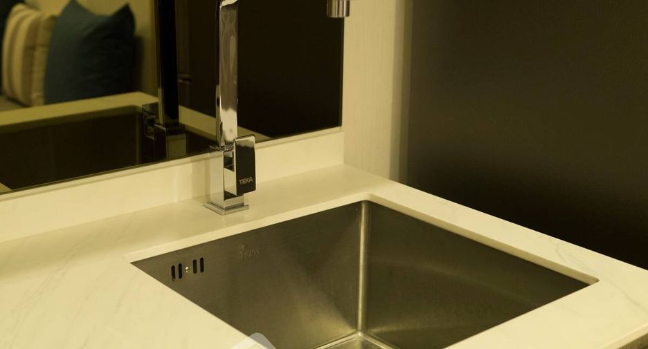 For rent and for sale 1 bed condo in Ratchathewi, Bangkok