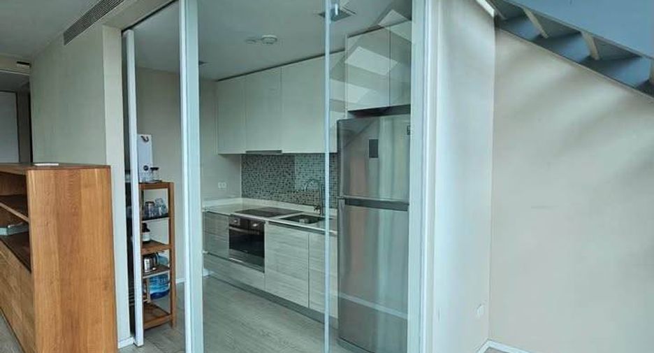 For rent and for sale 2 bedrooms condo in Watthana, Bangkok