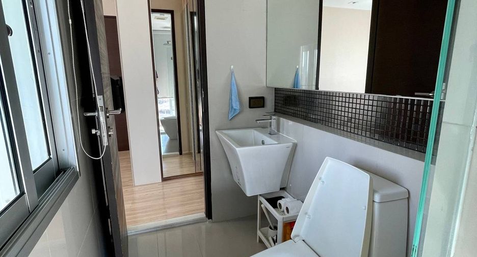 For sale 1 Beds condo in Sathon, Bangkok