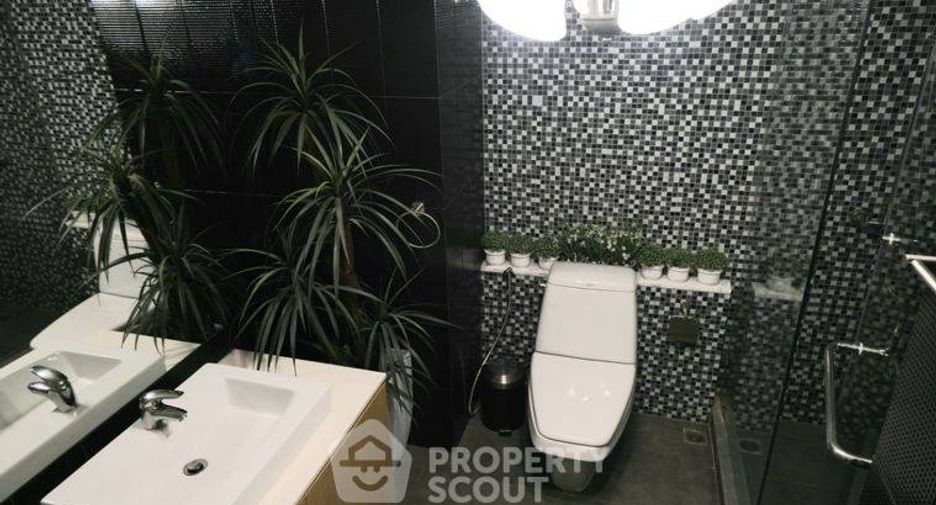 For sale 1 bed condo in Watthana, Bangkok