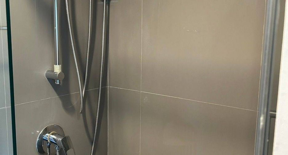 À vendre 1 chambre condo à Khlong Toei, Bangkok