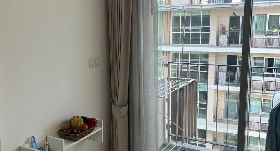 For rent and for sale 1 bed condo in Watthana, Bangkok
