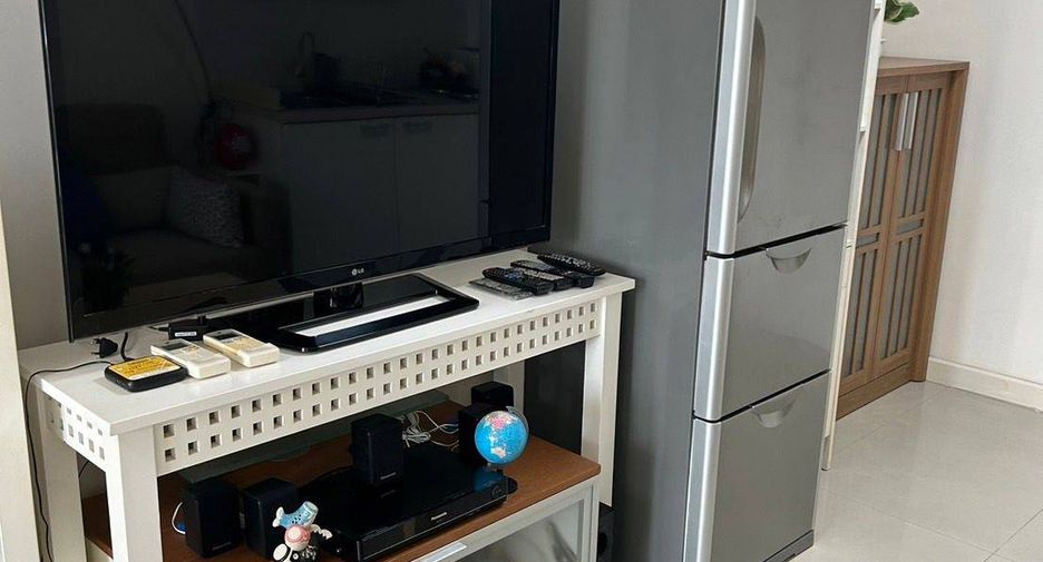 For rent and for sale 1 bed condo in Watthana, Bangkok