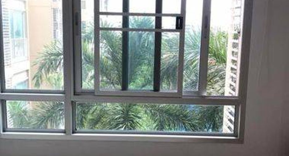 For sale 2 bedrooms condo in Bang Sue, Bangkok