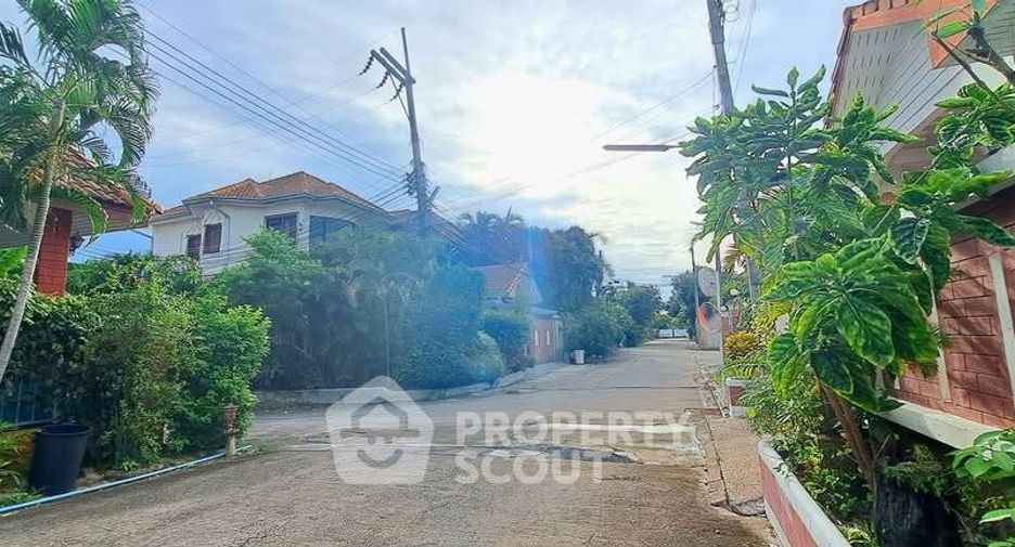 Haus zum Kauf mit 4 Zimmer in Bang Lamung, Chonburi