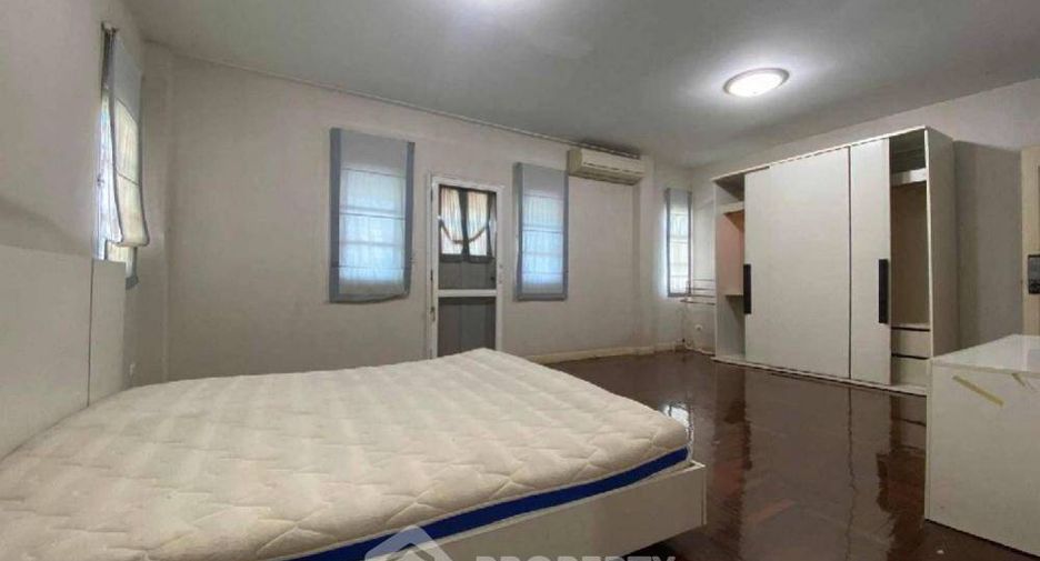 For sale 3 ベッドルーム house in Lat Krabang, Bangkok