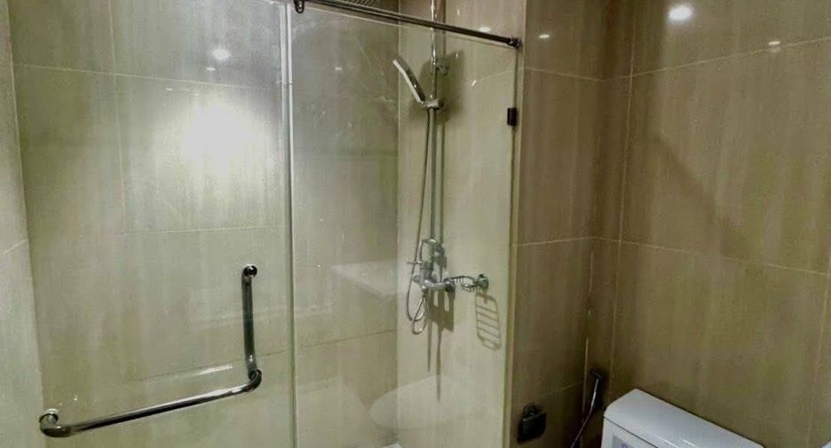 For sale 2 bedrooms condo in Watthana, Bangkok