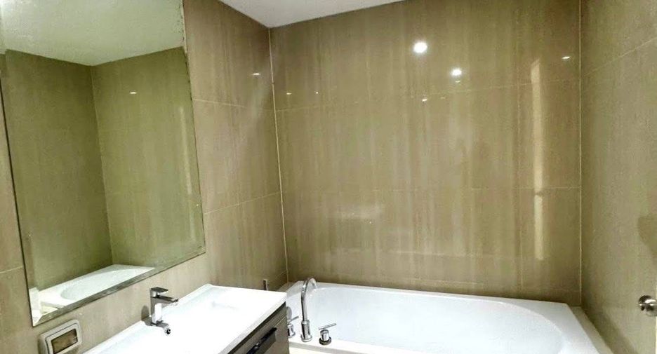 For sale 2 bedrooms condo in Watthana, Bangkok