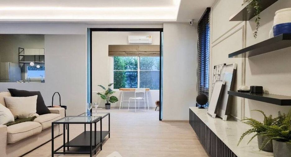Casa en alquiler y en venta de 3 habitaciones en Prawet, Bangkok