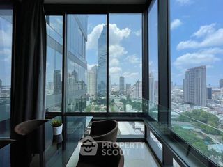 À louer et à vendre 2 chambres condo à Bang Rak, Bangkok