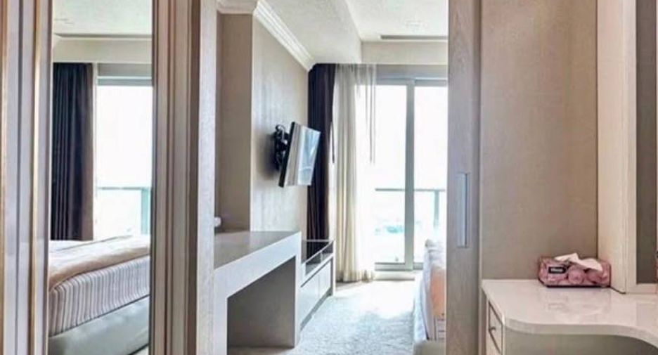 Condo en venta de 3 habitaciones en Sathon, Bangkok