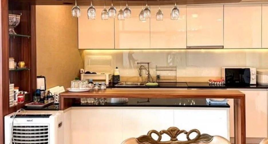 Condo en venta de 3 habitaciones en Sathon, Bangkok