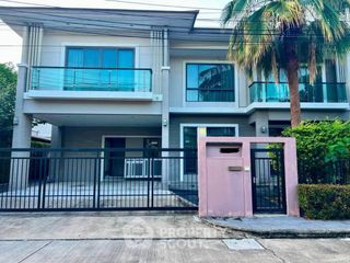 For rent and for sale 4 bedrooms house in Suan Luang, Bangkok
