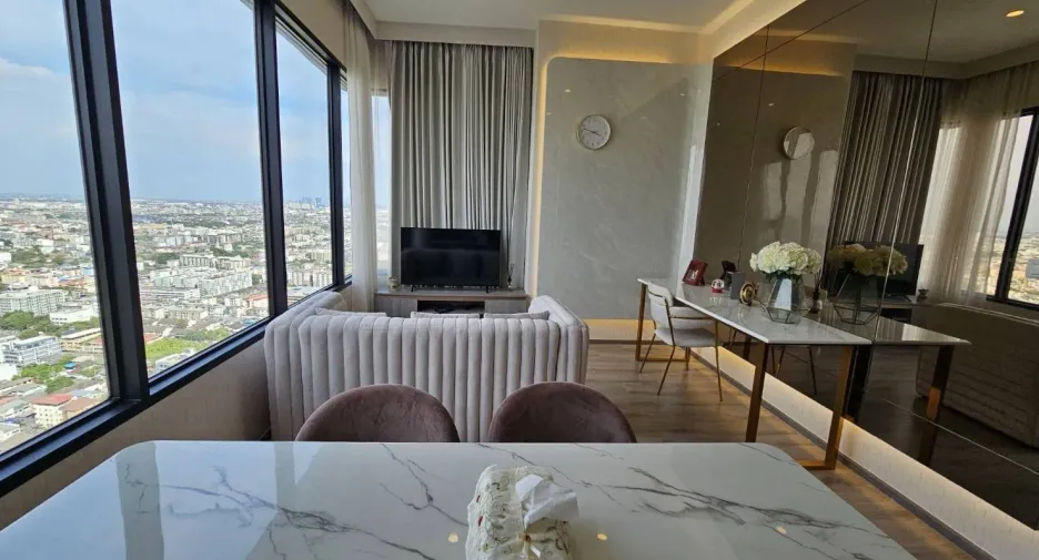 Condo en venta y en alquiler de 2 habitaciones en Watthana, Bangkok