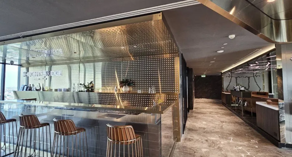 Condo en venta y en alquiler de 2 habitaciones en Watthana, Bangkok