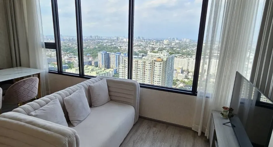 Condo en venta y en alquiler de 2 habitaciones en Watthana, Bangkok