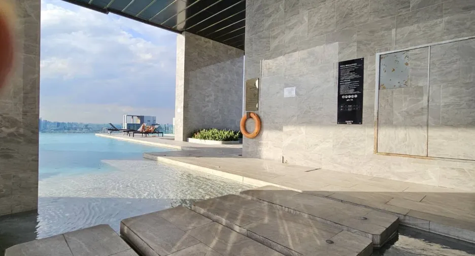 Condo en venta y en alquiler de 2 habitaciones en Watthana, Bangkok