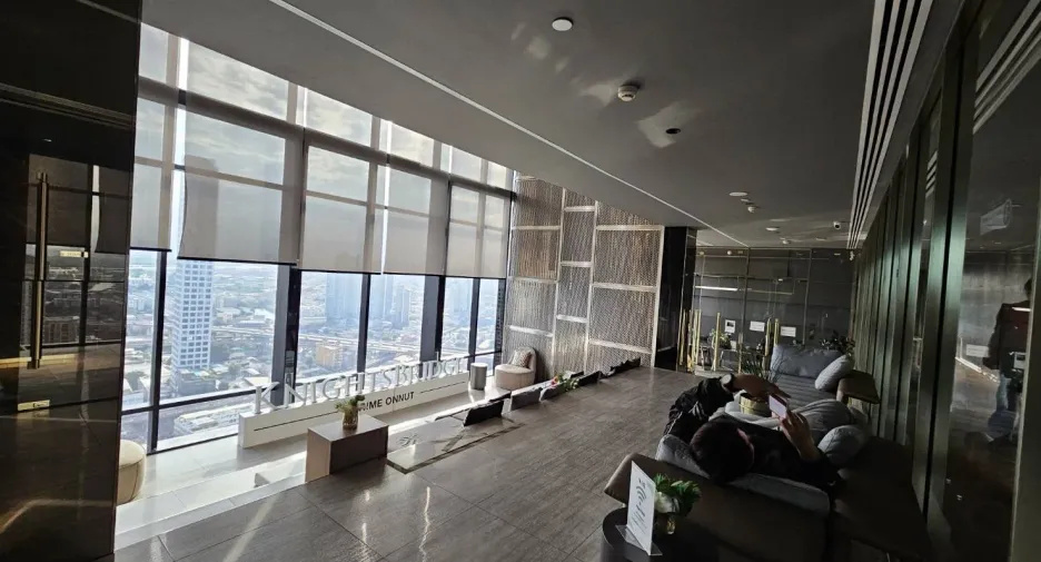 Condo en venta y en alquiler de 2 habitaciones en Watthana, Bangkok